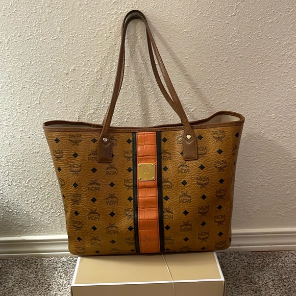 MCM VISETOS Tote in Cognac - Picture 1 of 11